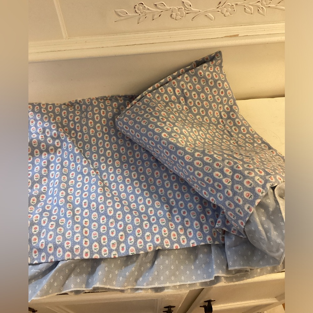 Vintage Shabby Chic Ruffled Valance